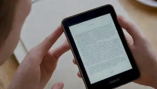 E-reader resistente al agua, diseño elegante, bordes redondeados, tamaño compacto, curvas sutiles, acabado suave-touch, luz LED brillante, pantalla reflectante, forma orientada a la lectura, estética inspirada en libros, apariencia de alta tecnología