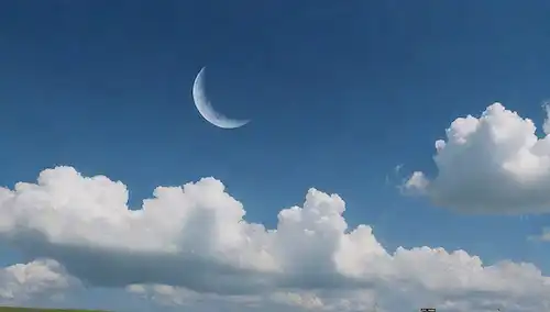 Un paisaje sereno con una luna crescente brillando, una persona dormida rodeada de nubes blancas suaves, una brisa suave que transporta mangos sutiles de vapor, un cielo azul calmante con algunas estrellas dispersas