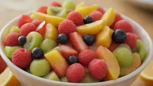 Una ensalada de fruta vibrante