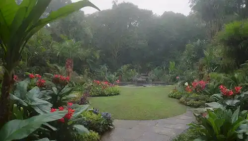 Un jardín exuberante y vibrante con diversas plantas, flores coloridas, y algunas estatuas o elementos decorativos, con un número moderado de monstruos en medio de otros follajes, con iluminación suave, atmósfera defectuosa y un fondo borroso para crear profundidad, algunas mariposas o abejas que navegan cerca, un pequeño estanque o agua característica en la distancia