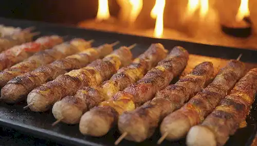 Una foto vibrante de un colorido stand de kebab de estilo turco